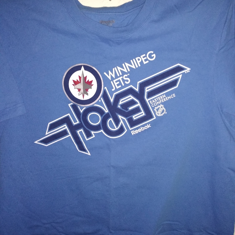 Winnipeg Jets hockey t-shirt.